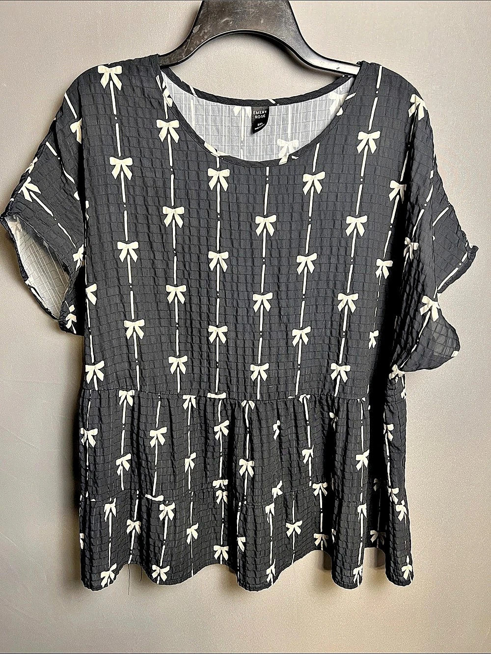 Emery Rose Bow Print Peplum Blouse in Black & Cream Size 2XL